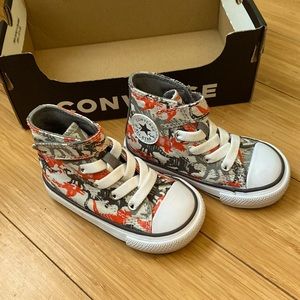 Toddler converse size 5